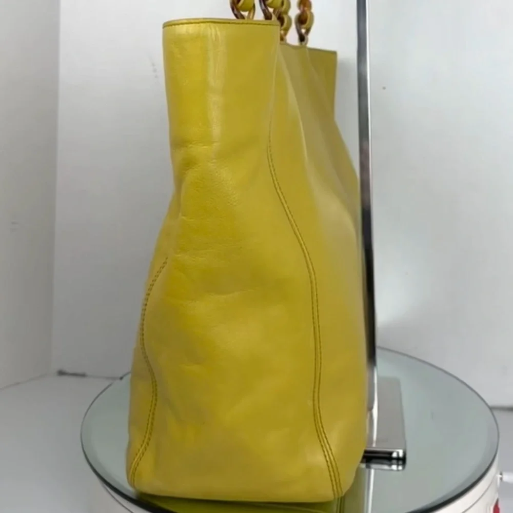 CHANEL CC LEATHER TOTE BAG